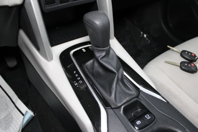 Used 2023 Toyota Corolla Cross L FWD image 12