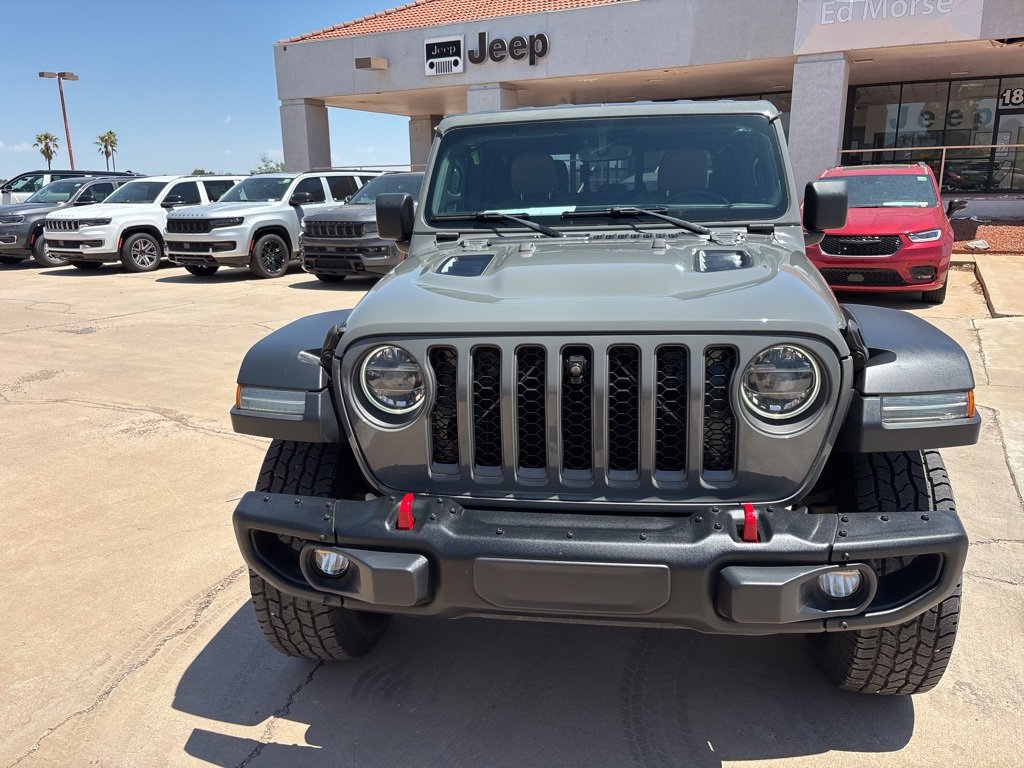 Used 2020 Jeep Gladiator Rubicon w/ Uconnect 4C Nav & Sound Group video 2
