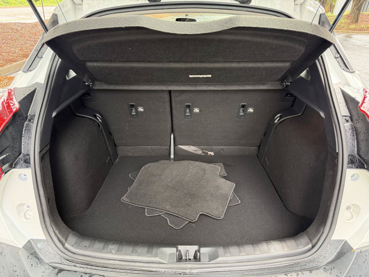 Used 2019 Nissan Kicks SV FWD image 28