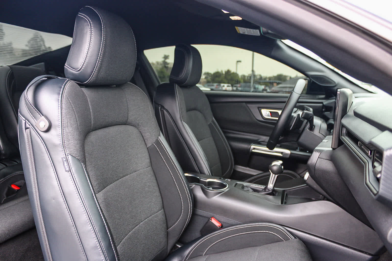 Used 2025 Ford Mustang GT RWD image 16