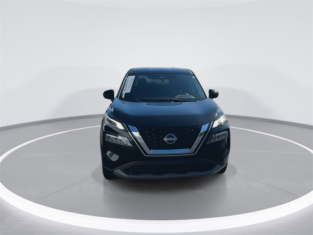 Used 2023 Nissan Rogue SV image 3