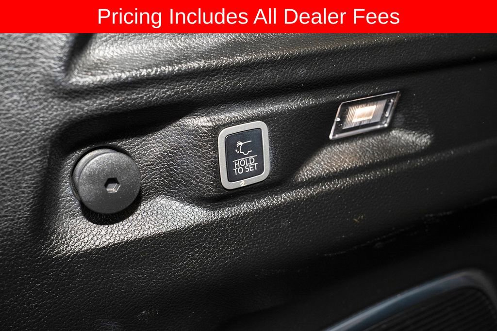 Used 2022 Jeep Grand Cherokee L Limited AWD/4WD image 6
