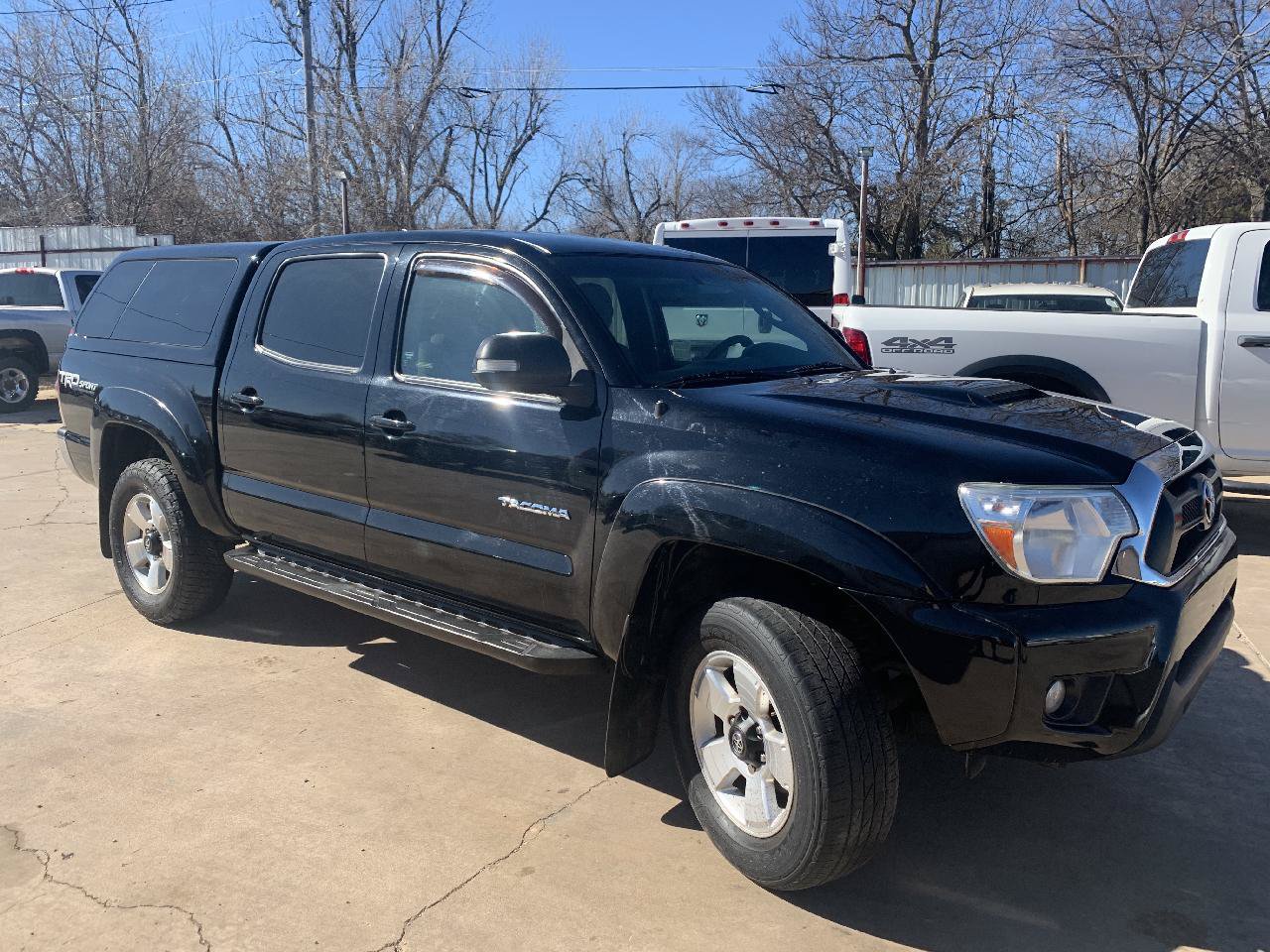Used 2015 Toyota Tacoma PreRunner w/ TRD Sport Package RWD image 3