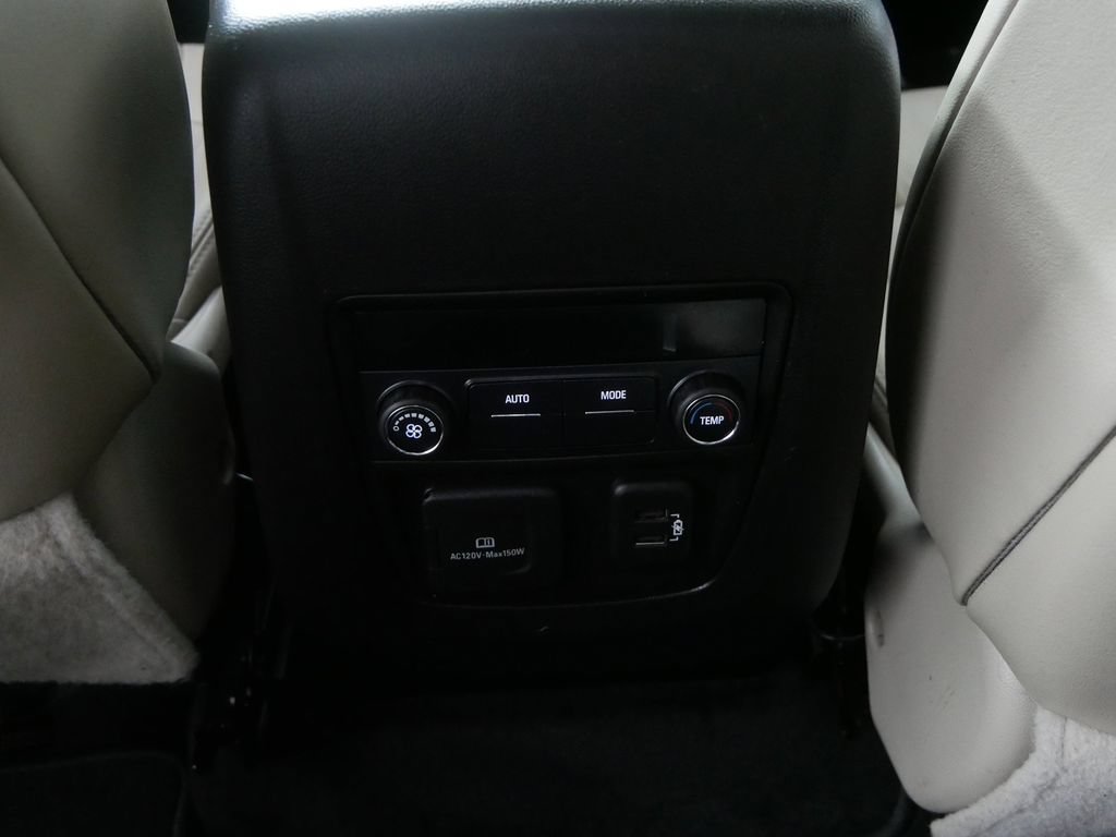 Used 2021 Buick Enclave Essence w/ Sound and Sites Package AWD/4WD image 21