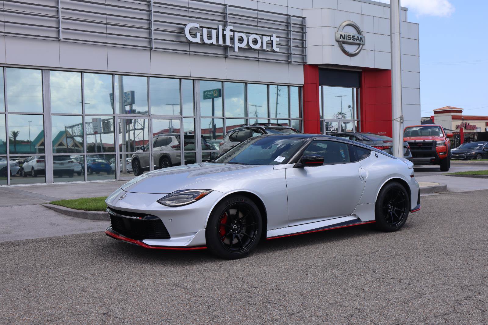 Used 2025 Nissan Z NISMO w/ Floor Mat Package image 2