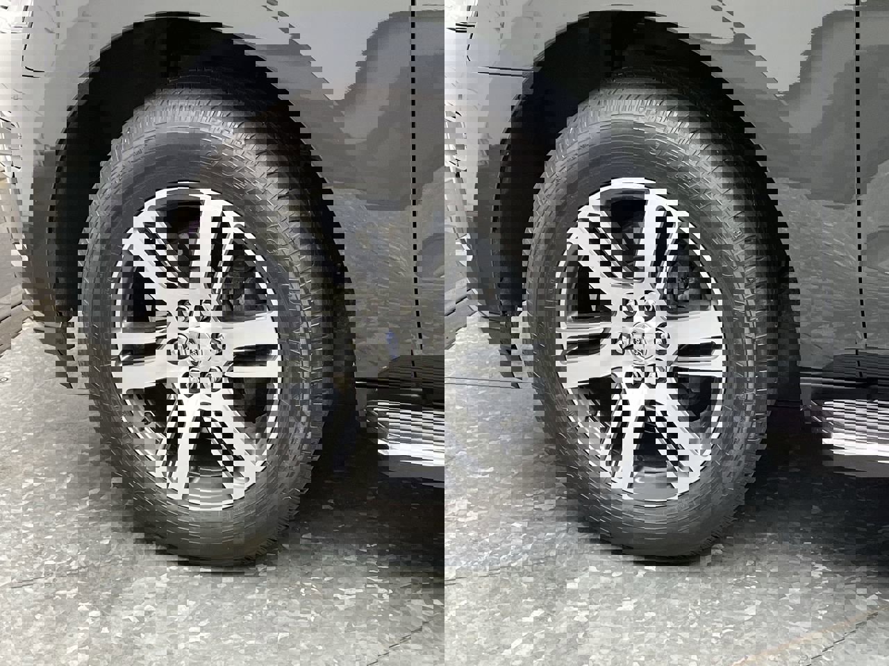 Certified 2023 Ford Expedition XLT image 39