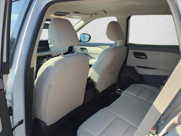 Certified 2024 Nissan Rogue SL image 17