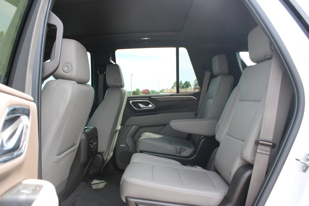 Used 2022 Chevrolet Tahoe LT w/ Luxury Package RWD image 28