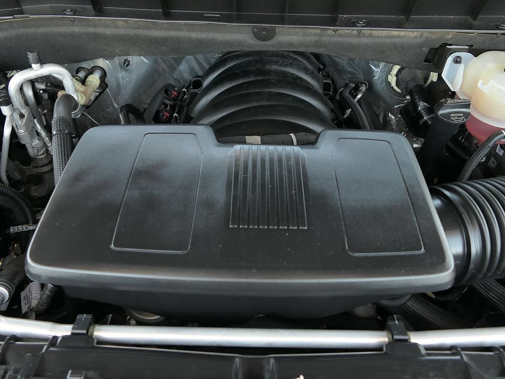 Used 2024 Chevrolet Suburban Premier RWD image 30