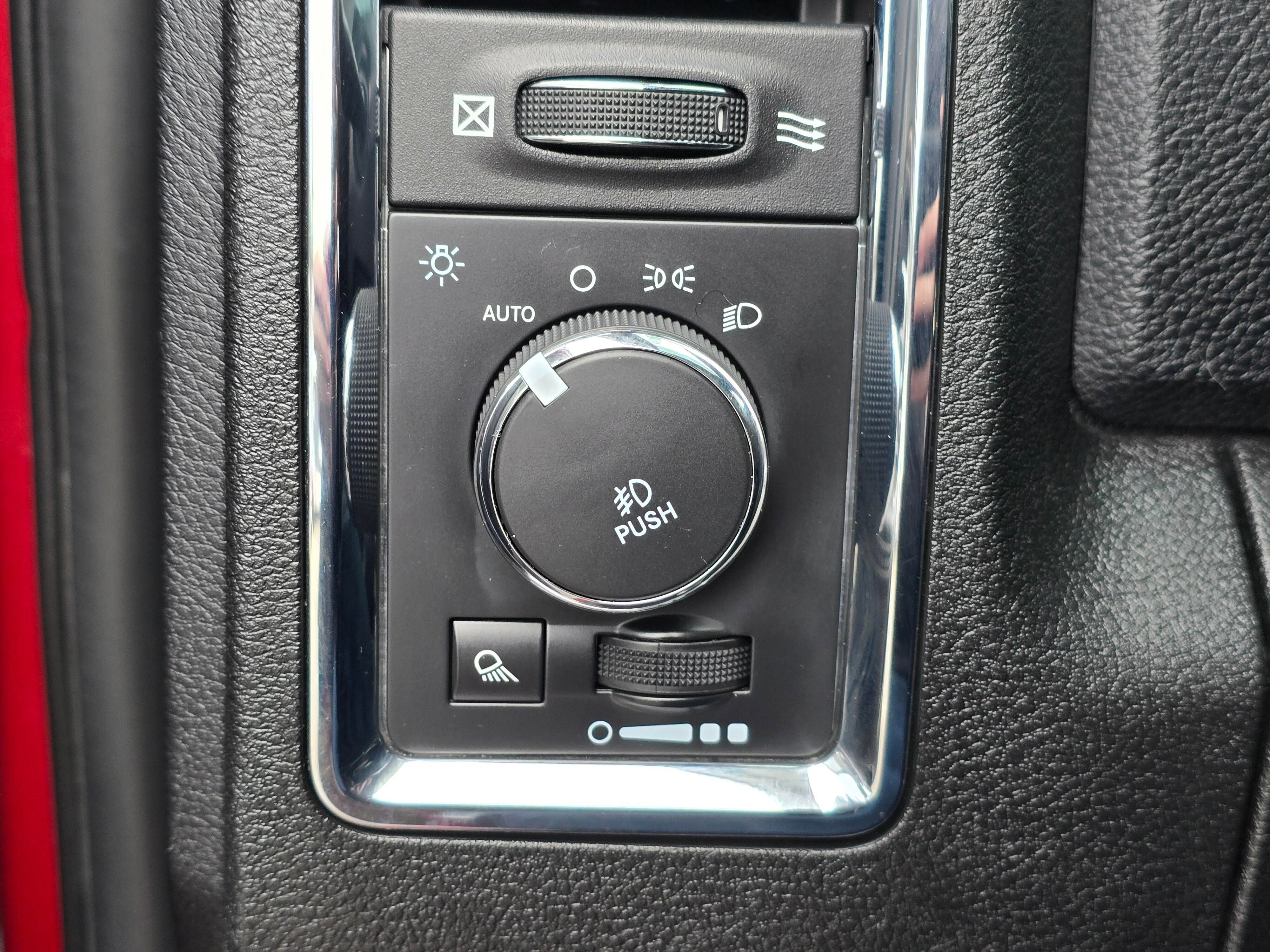 Used 2014 RAM 2500 Laramie image 22