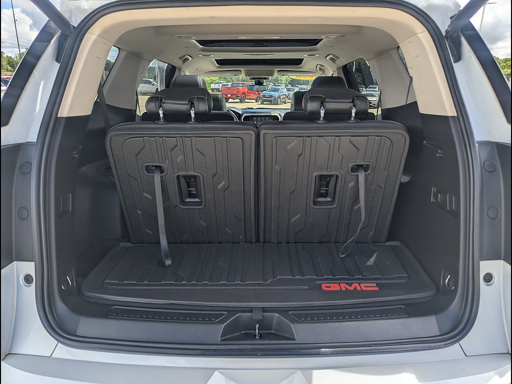 Used 2020 GMC Acadia Denali w/ Technology Package AWD/4WD image 22