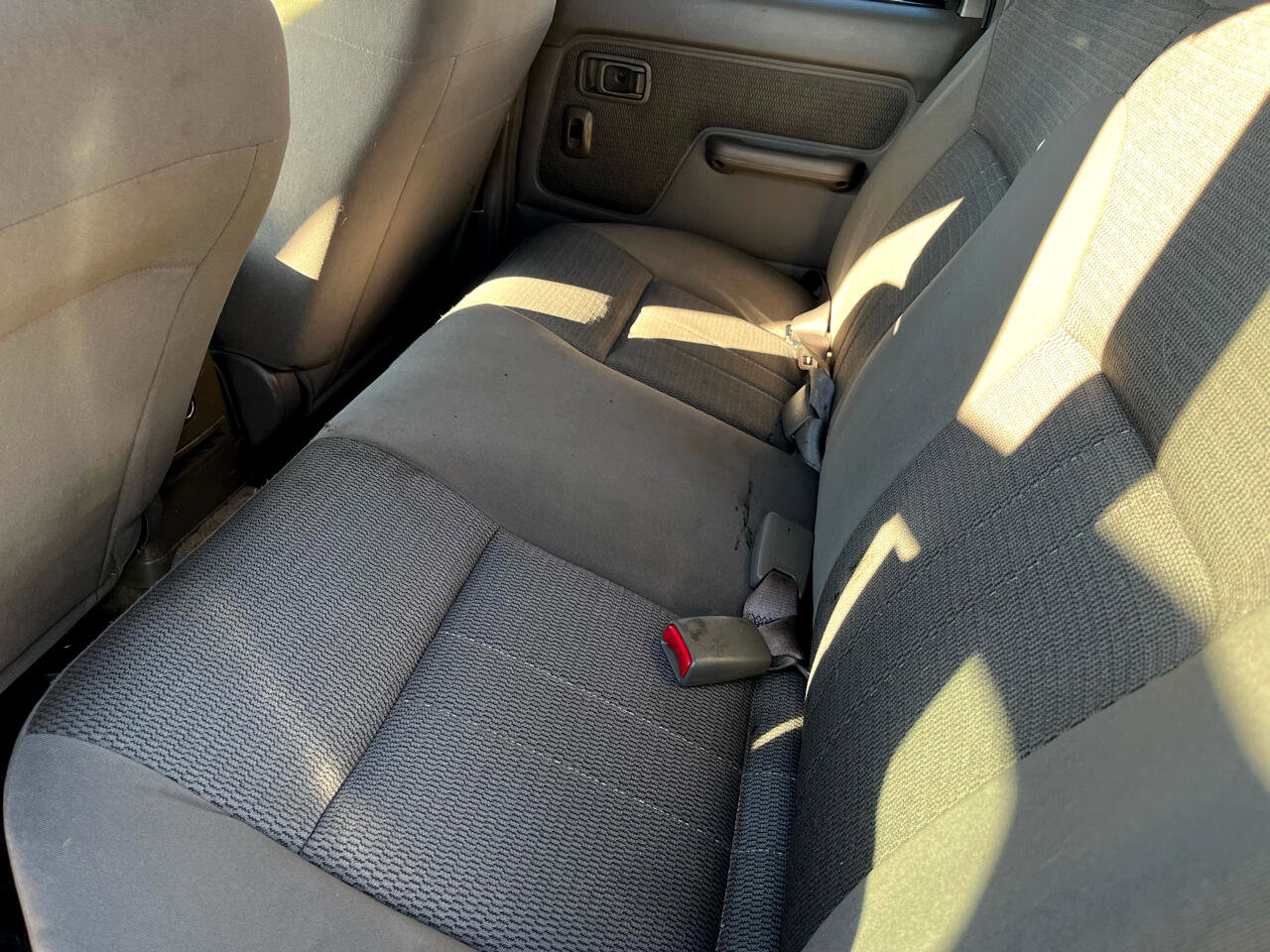 Used 2003 Nissan Frontier XE w/ XE Pwr Pkg image 14