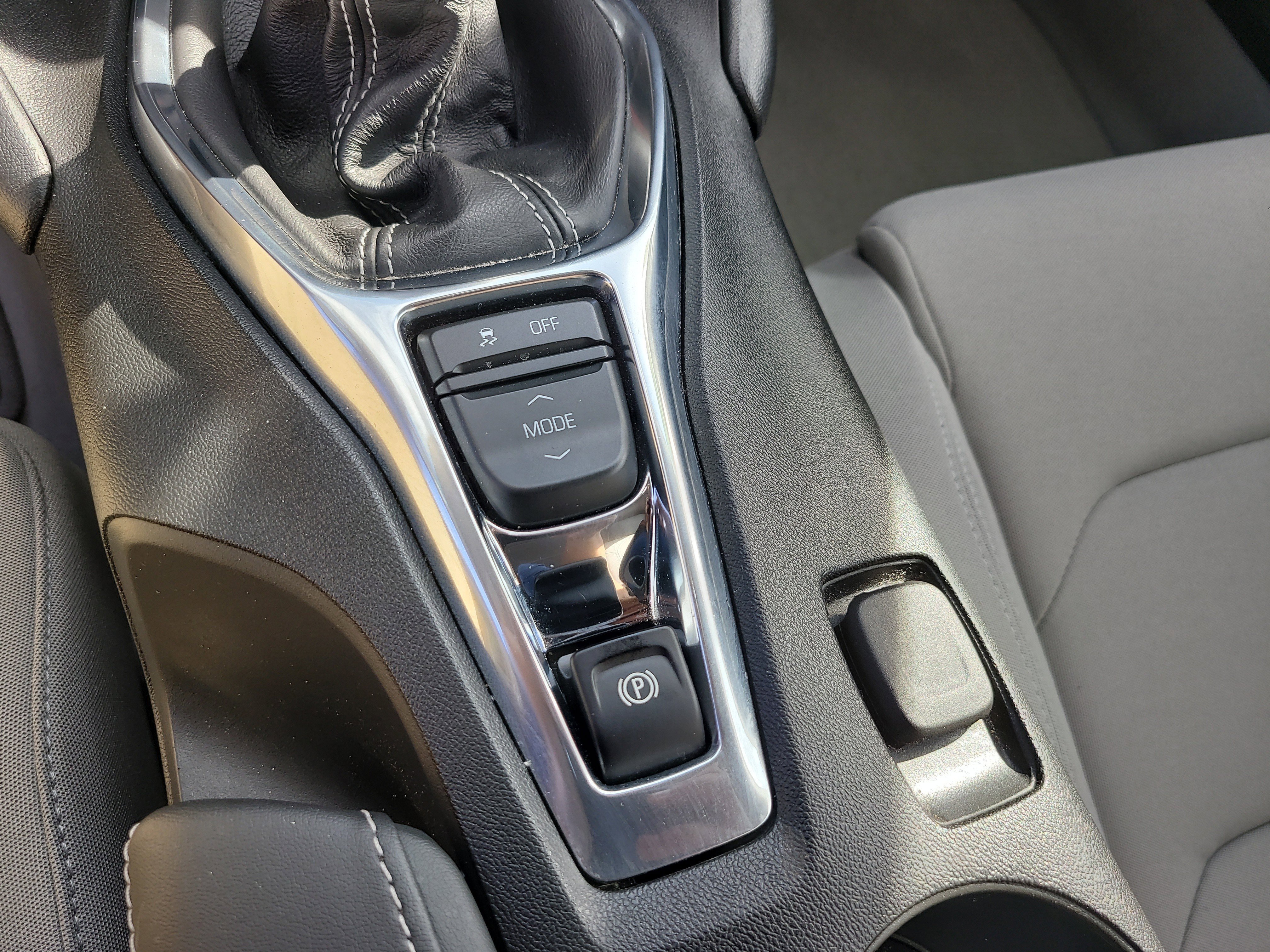 Used 2023 Chevrolet Camaro LT image 24