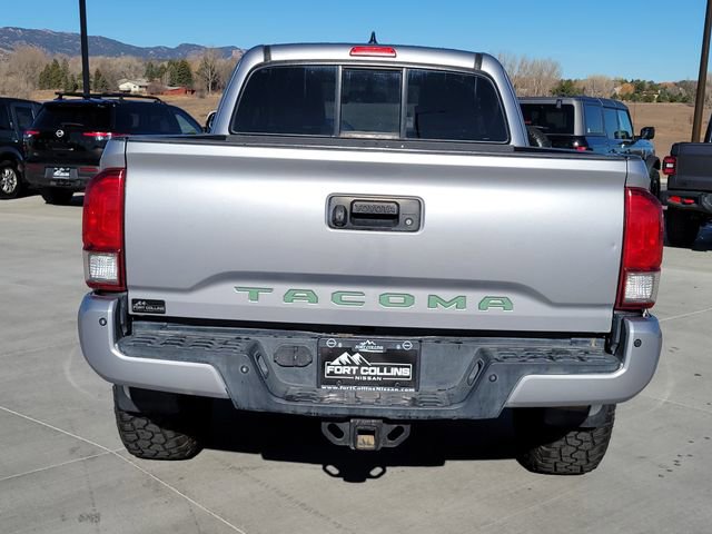 Used 2017 Toyota Tacoma TRD Off-Road w/ Premium & Technology Package image 12