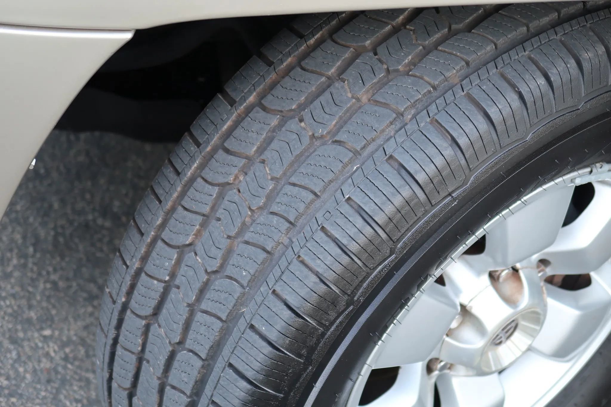 Used 2004 Toyota 4Runner Sport image 8