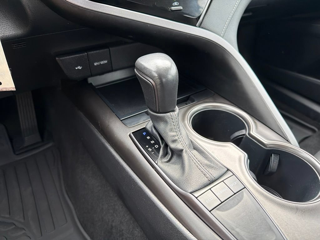 Used 2024 Toyota Camry SE FWD image 13