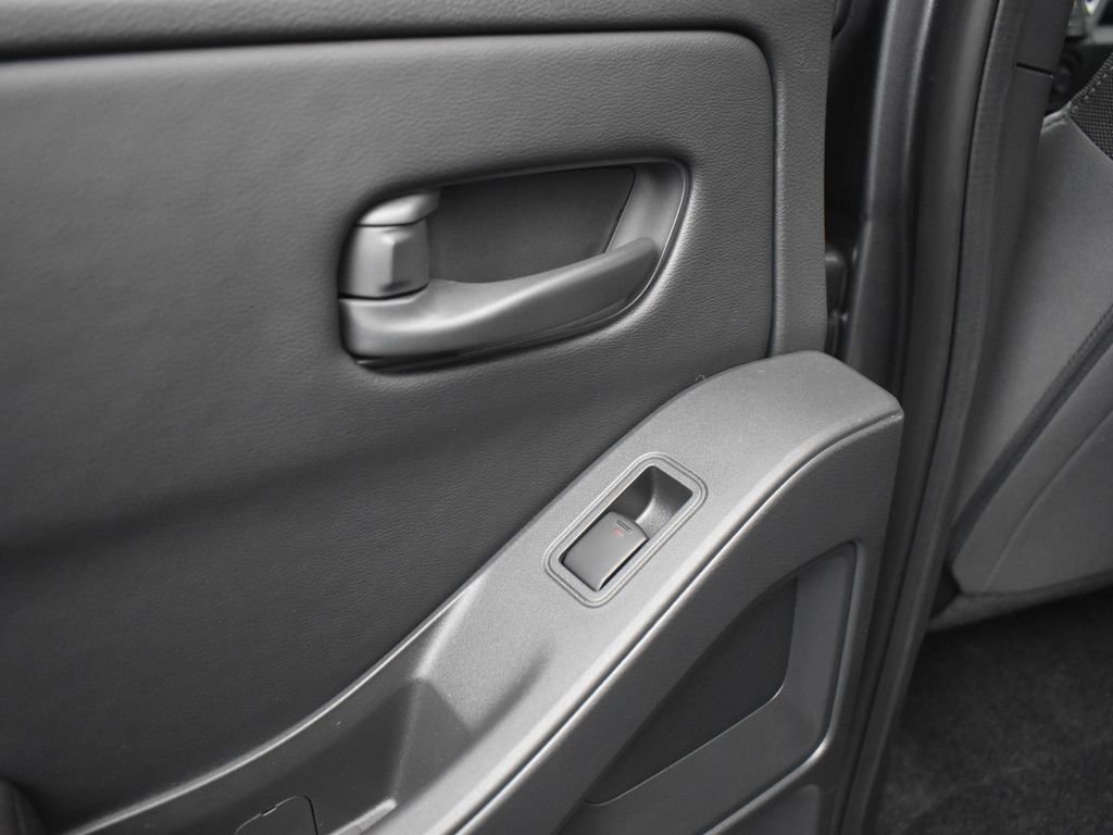 New 2026 Nissan Frontier SV w/ SV Convenience Package image 15