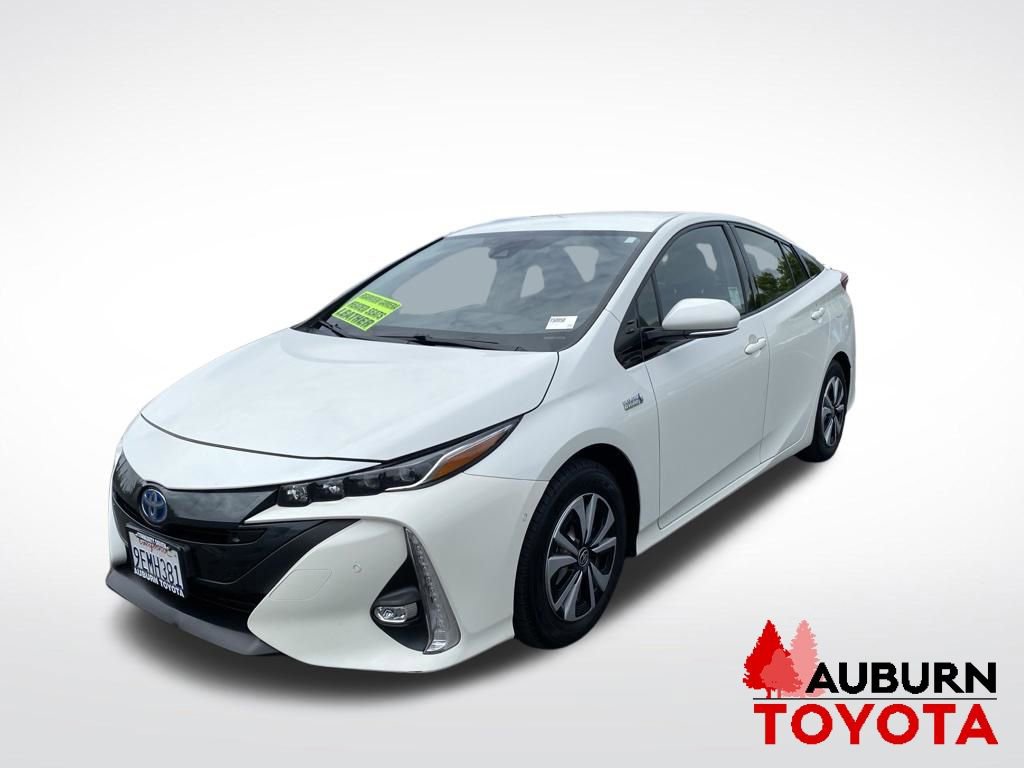 Used 2017 Toyota Prius Prime Advanced w/ Carpet Mat Package FWD image 3
