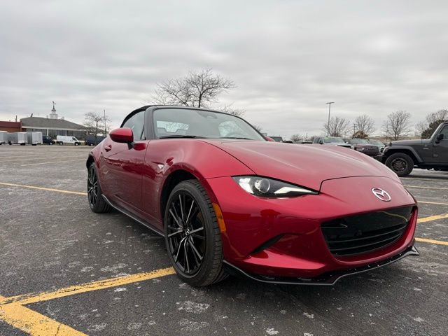 Used 2024 MAZDA MX-5 Miata Grand Touring w/ Appearance Package image 3