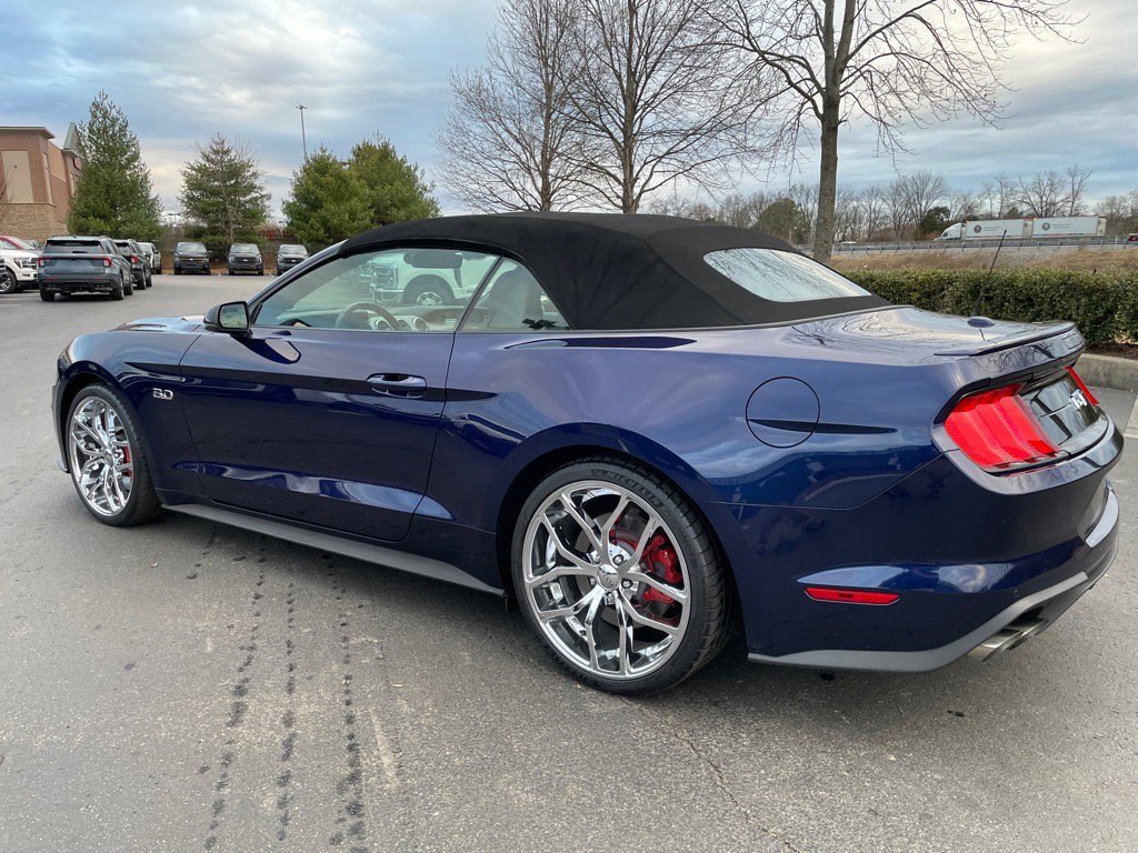 Used 2020 Ford Mustang GT Premium w/ Equipment Group 401A image 3