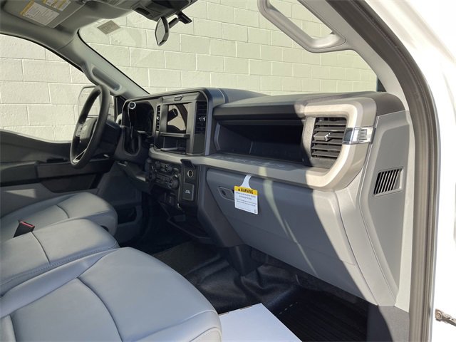 New 2026 Ford F550 4x4 Supercab Super Duty image 33