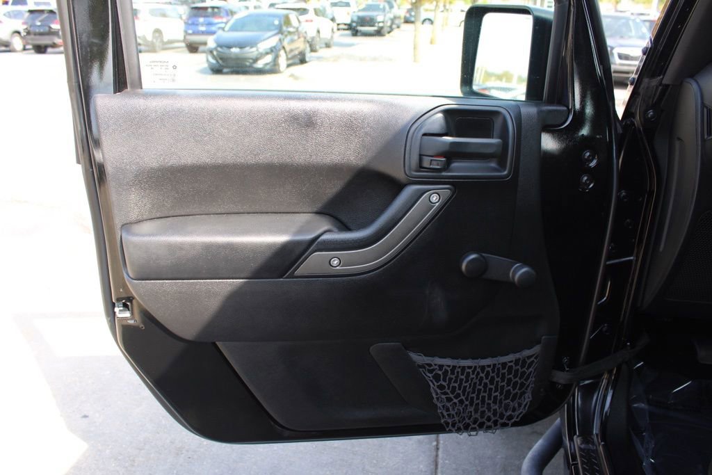 Used 2016 Jeep Wrangler Unlimited Sport w/ Max Tow Package image 17