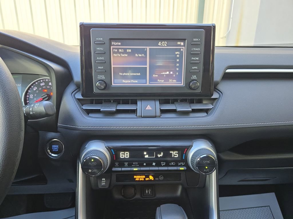 Used 2019 Toyota RAV4 XLE FWD image 23