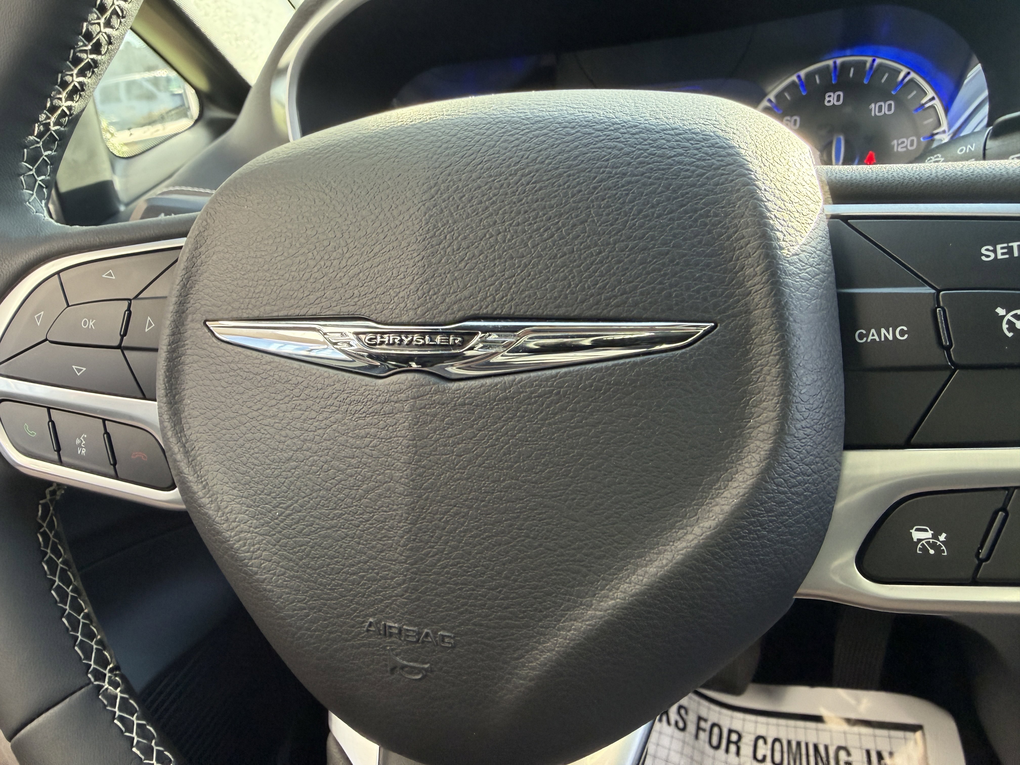 Used 2026 Chrysler Pacifica Select image 34