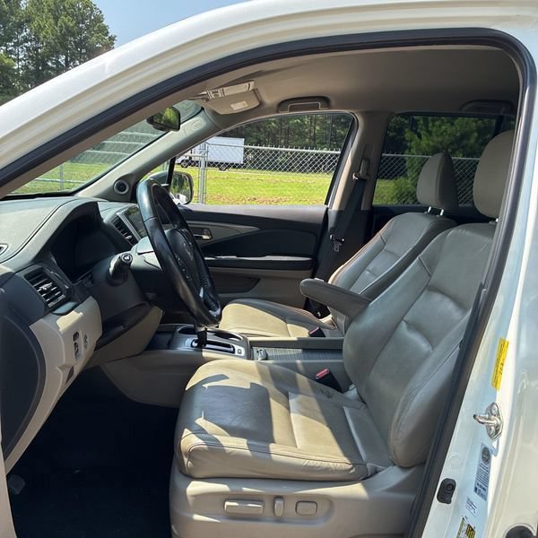 Used 2017 Honda Ridgeline RTL-T image 10