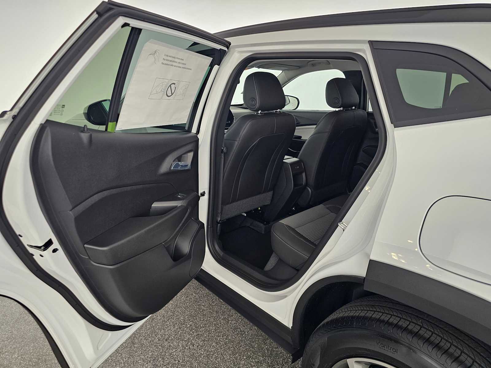 New 2026 Chevrolet Trax LT w/ Driver Confidence Package FWD image 15