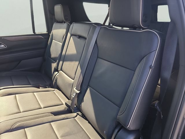 Used 2024 Chevrolet Suburban Premier RWD image 12