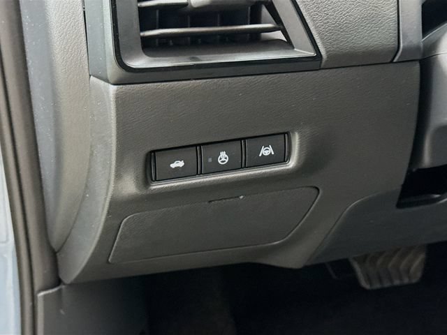 Used 2026 Nissan Sentra SR w/ SR Premium Package FWD image 10