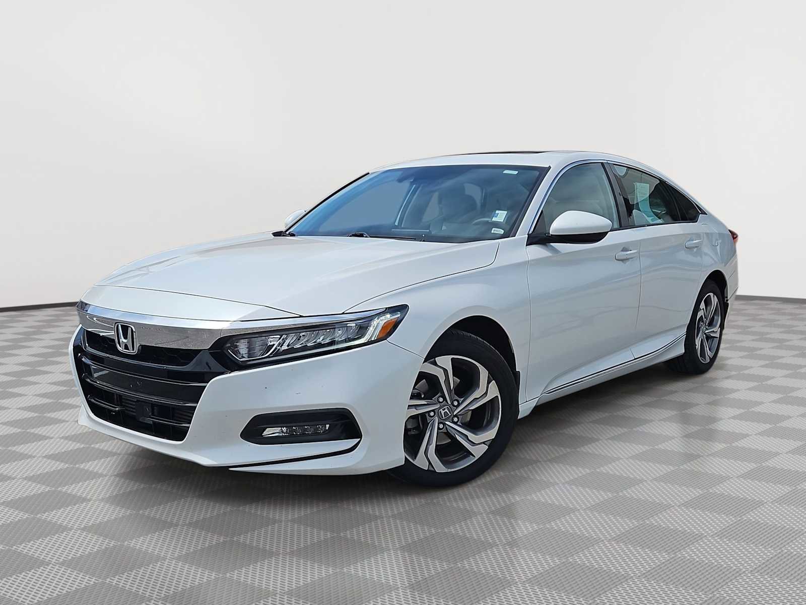 Used 2020 Honda Accord EX image 1