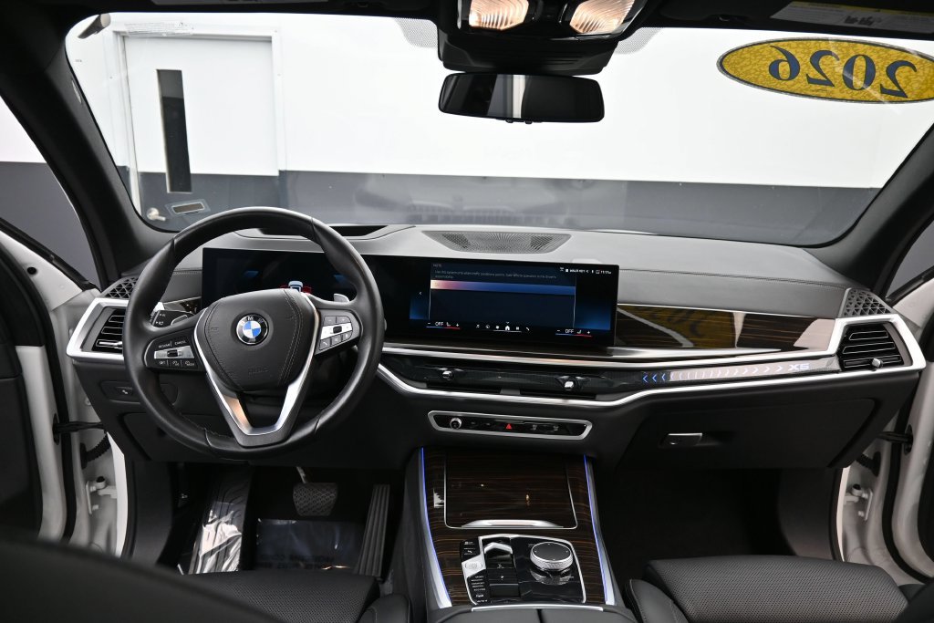 Used 2026 BMW X5 xDrive40i AWD/4WD image 9