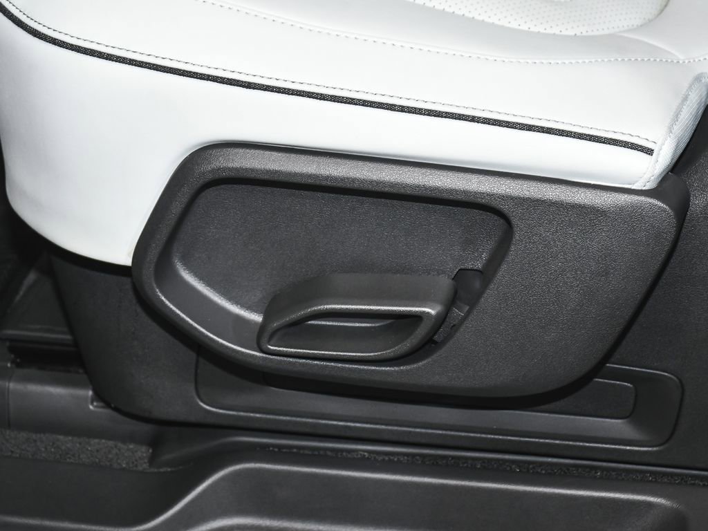 Used 2025 Rivian R1S Adventure image 49