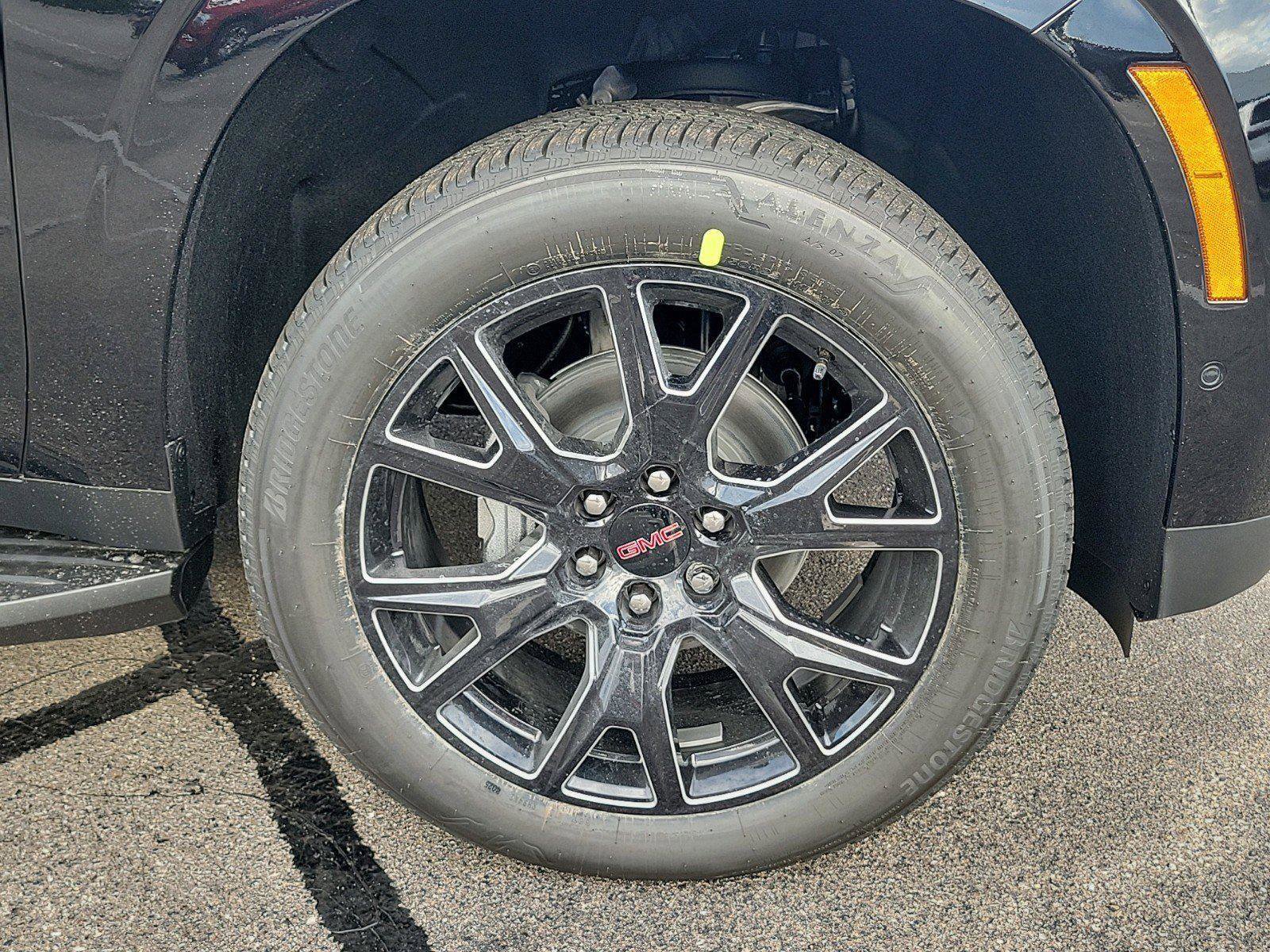 New 2026 GMC Yukon Elevation image 5