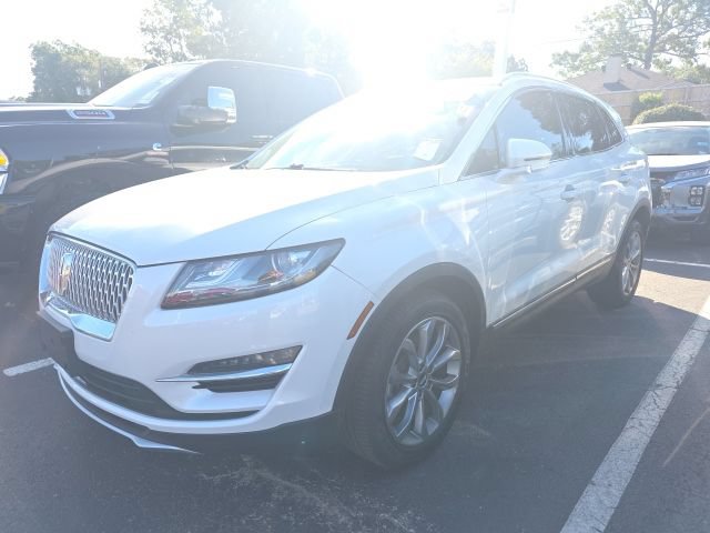 Used 2019 Lincoln MKC Select w/ Select Plus Package FWD image 1