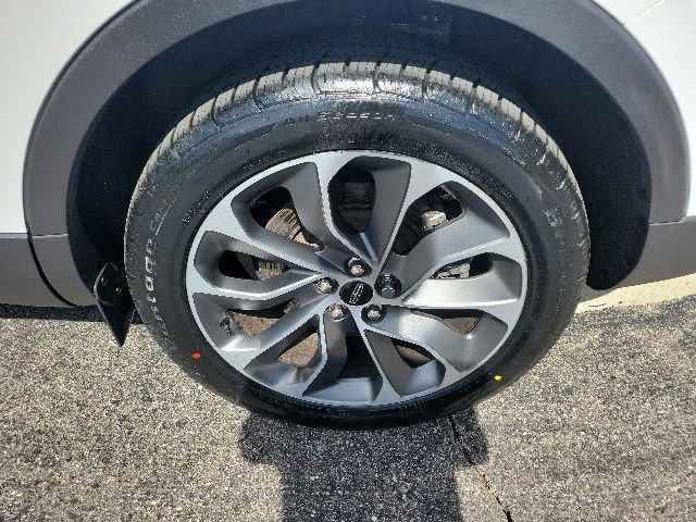 Certified 2023 Lincoln Nautilus Reserve w/ Equipment Group 201A AWD/4WD image 17