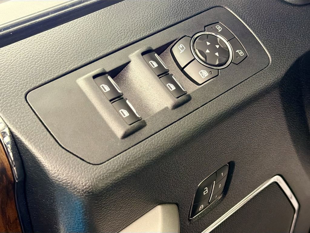 Used 2019 Ford F150 Lariat w/ FX4 Off-Road Package AWD/4WD image 17