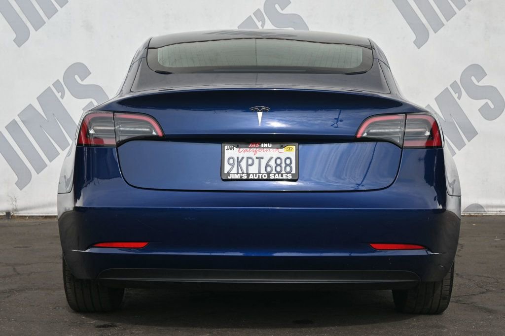 Used 2023 Tesla Model 3 Standard Range image 5