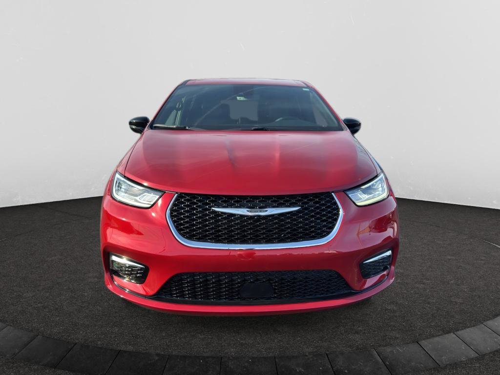 New 2026 Chrysler Pacifica Select image 2