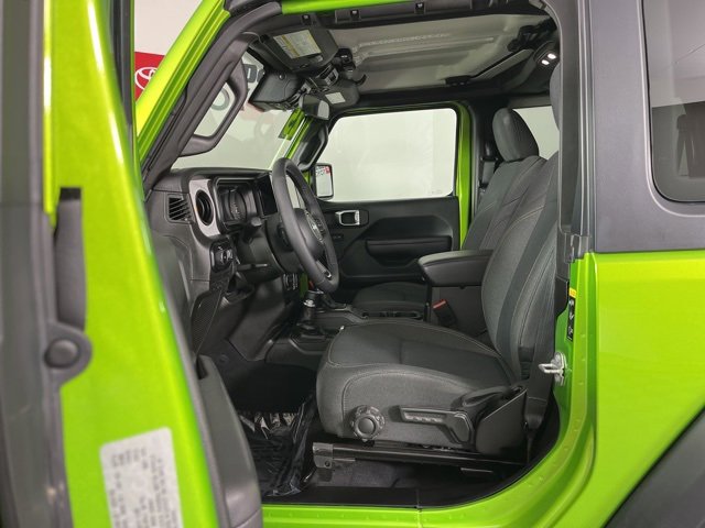 Used 2025 Jeep Wrangler Sport image 3