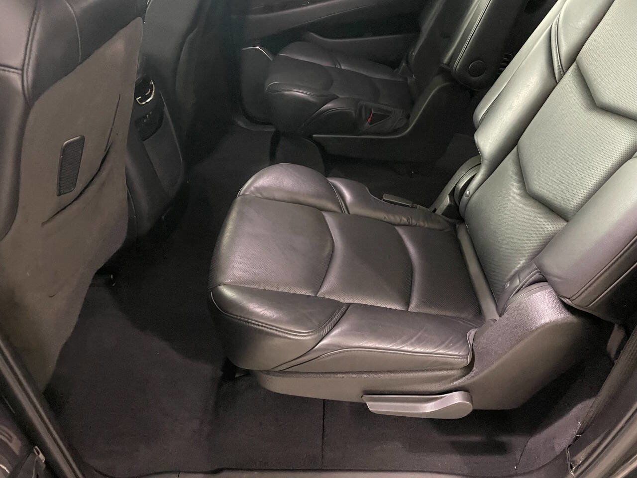 Used 2018 Cadillac Escalade ESV Platinum image 21