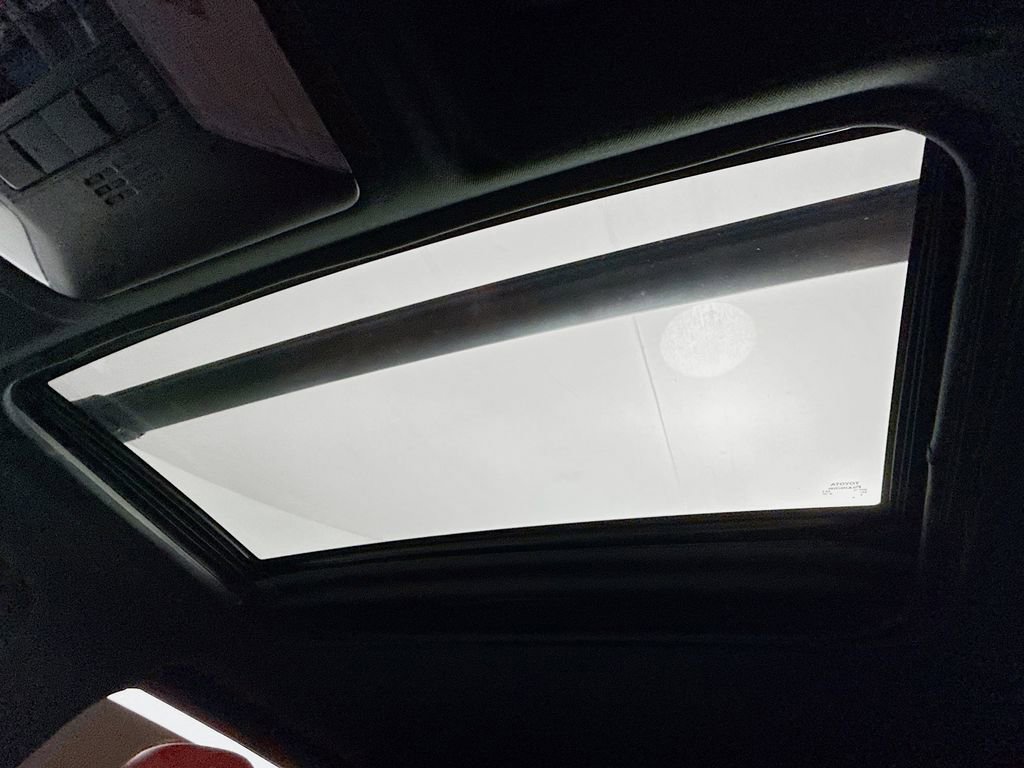 Used 2022 Toyota RAV4 SE image 20