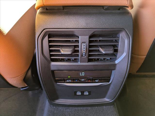 Used 2022 BMW 330i Sedan w/ Premium Package 2 image 17