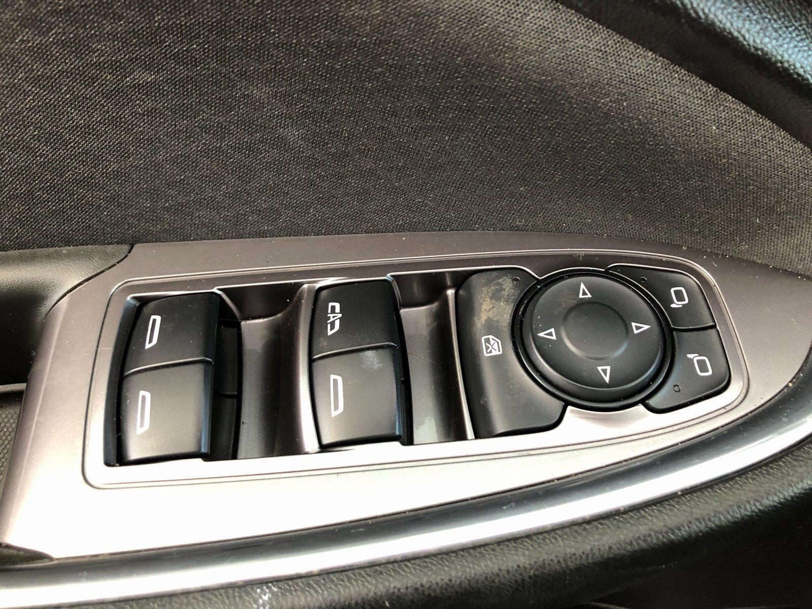 Used 2018 Chevrolet Malibu LT image 34