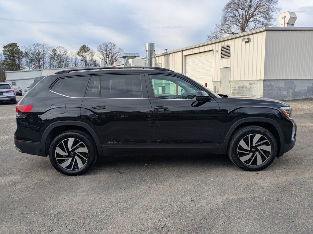 New 2026 Volkswagen Atlas SE image 3