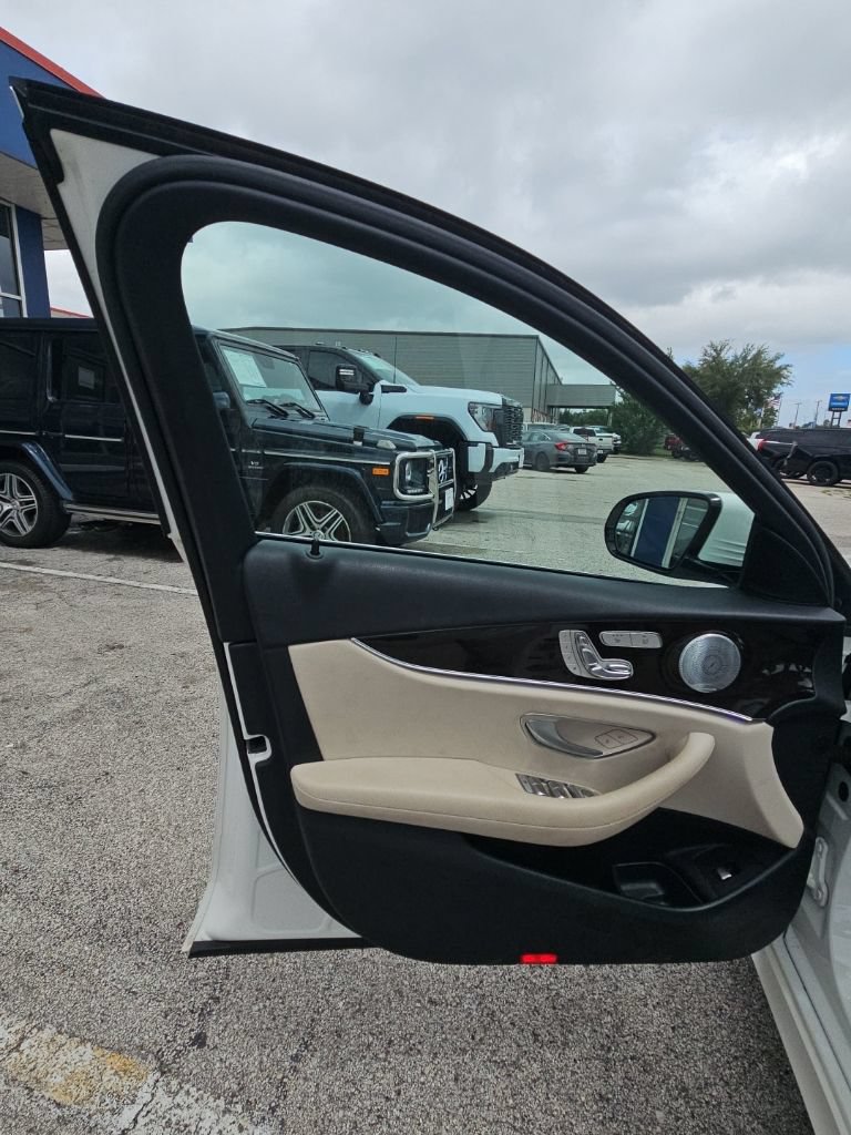 Used 2019 Mercedes-Benz E 450 4MATIC Wagon w/ Premium Package image 10
