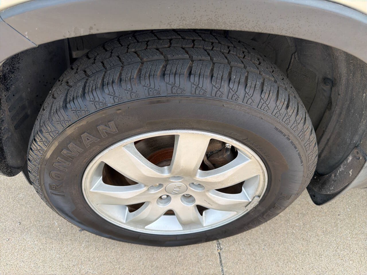 Used 2013 Kia Sorento LX w/ Convenience Pkg FWD image 8