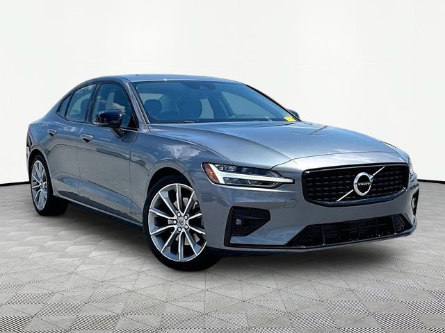 Used 2021 Volvo S60 T5 Momentum w/ Premium Package AWD/4WD image 1